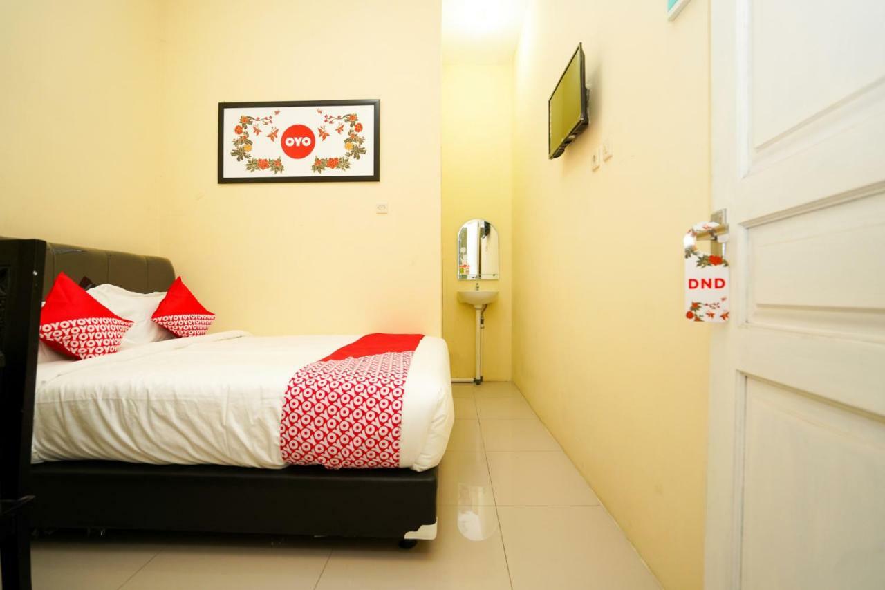 Oyo 998 La'Ana Residence Surabaya Ngoại thất bức ảnh